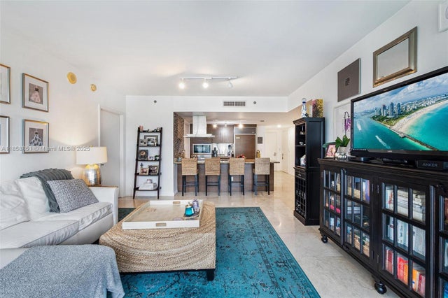 5 of 34 - 495 Brickell Ave 411, Miami, FL