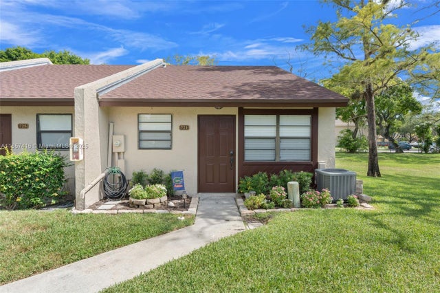 1 of 29 - 721 Nw 47th St, Deerfield Beach, FL