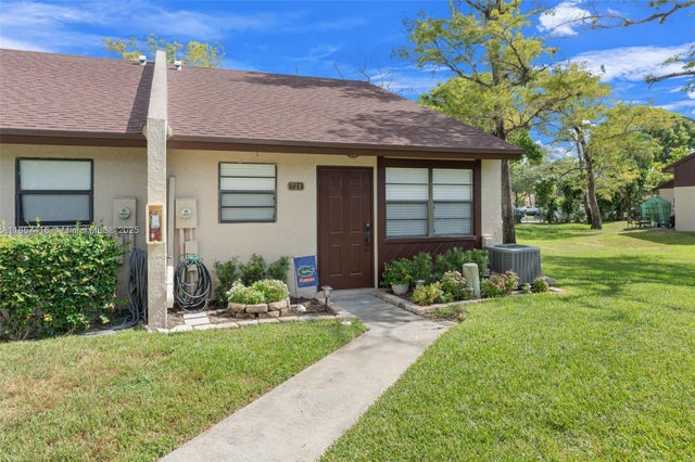 4 of 29 - 721 Nw 47th St, Deerfield Beach, FL