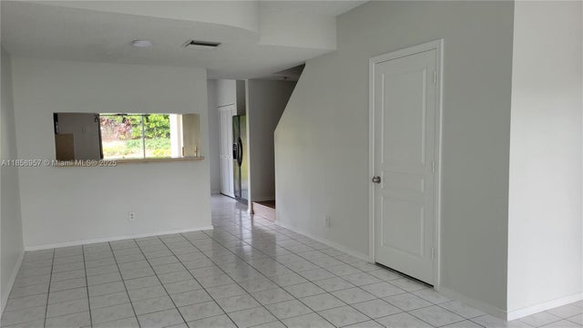 4 of 14 - 16731 Hemingway Dr, Weston, FL