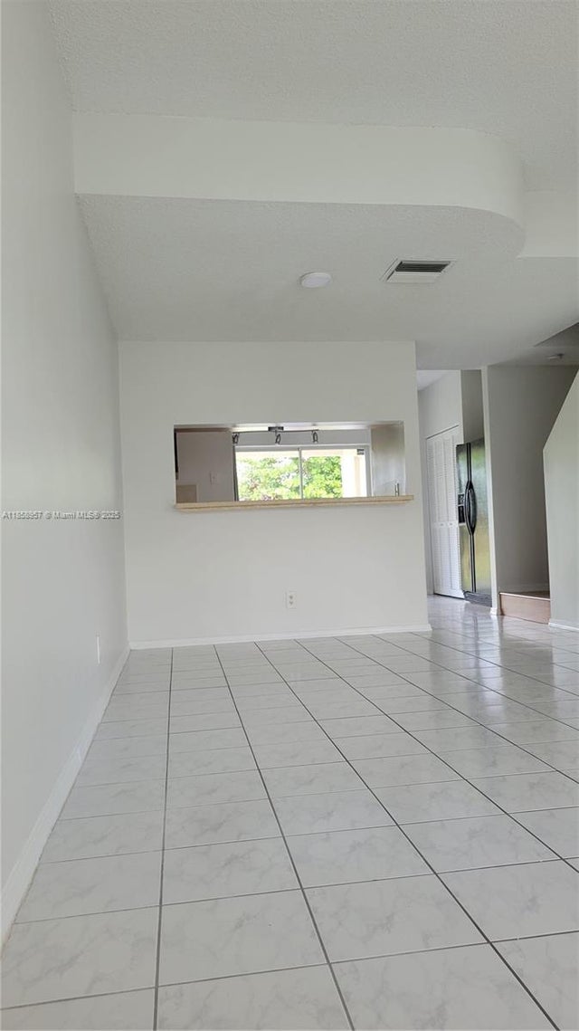 5 of 14 - 16731 Hemingway Dr, Weston, FL