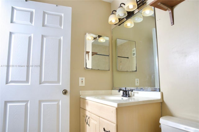 5 of 8 - 15325 Sw 106th Ter 632, Miami, FL