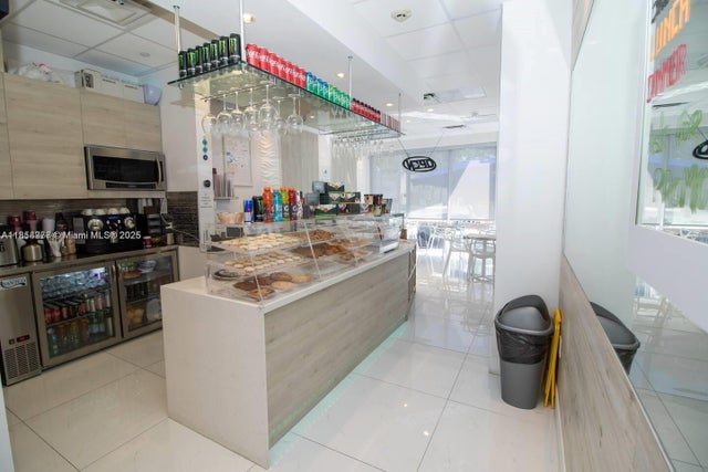 5 of 23 - 19370 Collins Ave 1420, Sunny Isles Beach, FL