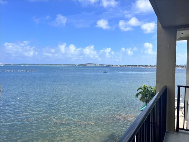 2 of 8 - 2201 Brickell Ave 75, Miami, FL