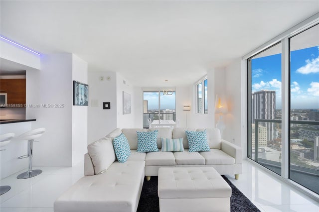 4 of 27 - 253 Ne 2nd St 3302, Miami, FL