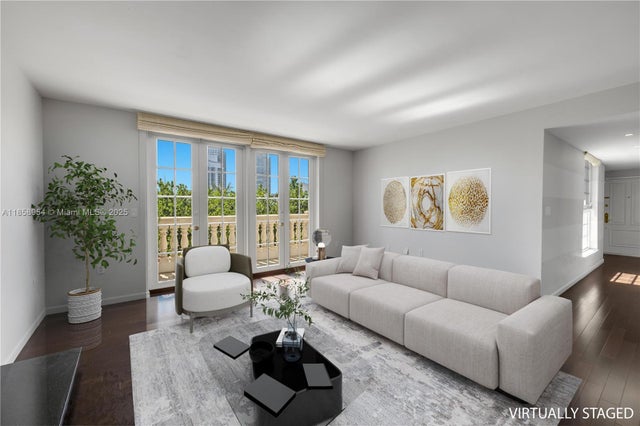 5 of 44 - 243 Meridian Ave 211, Miami Beach, FL