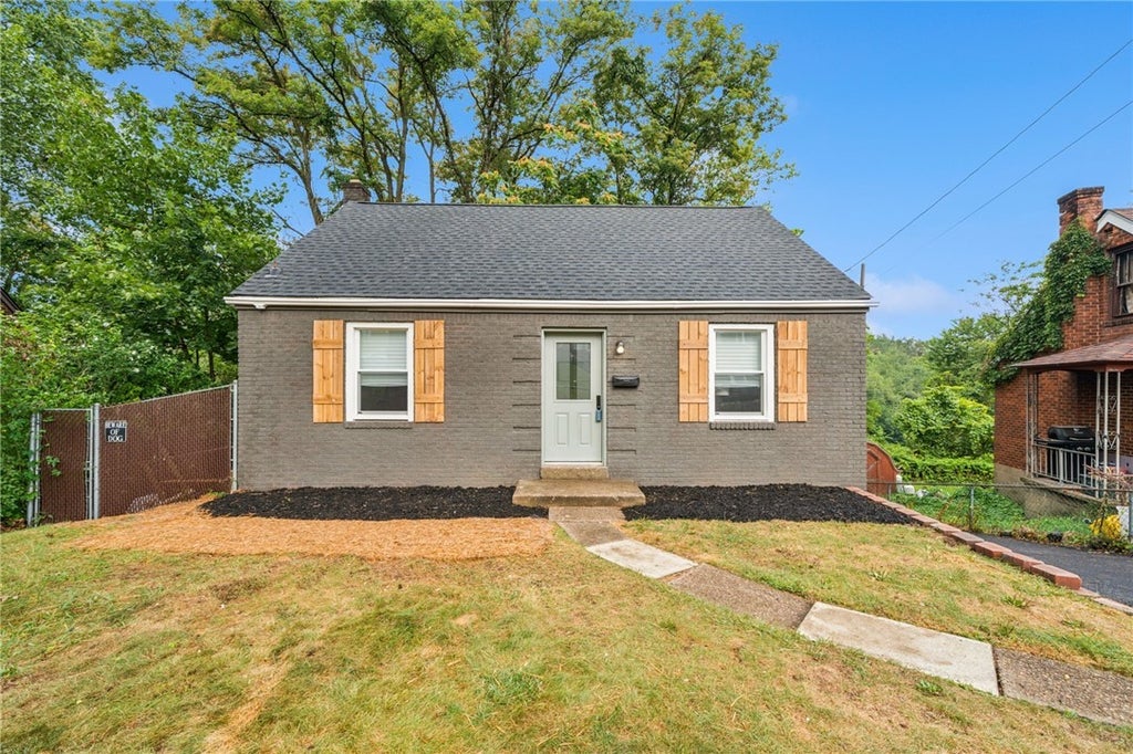 2725 Glenny Lane, West Mifflin