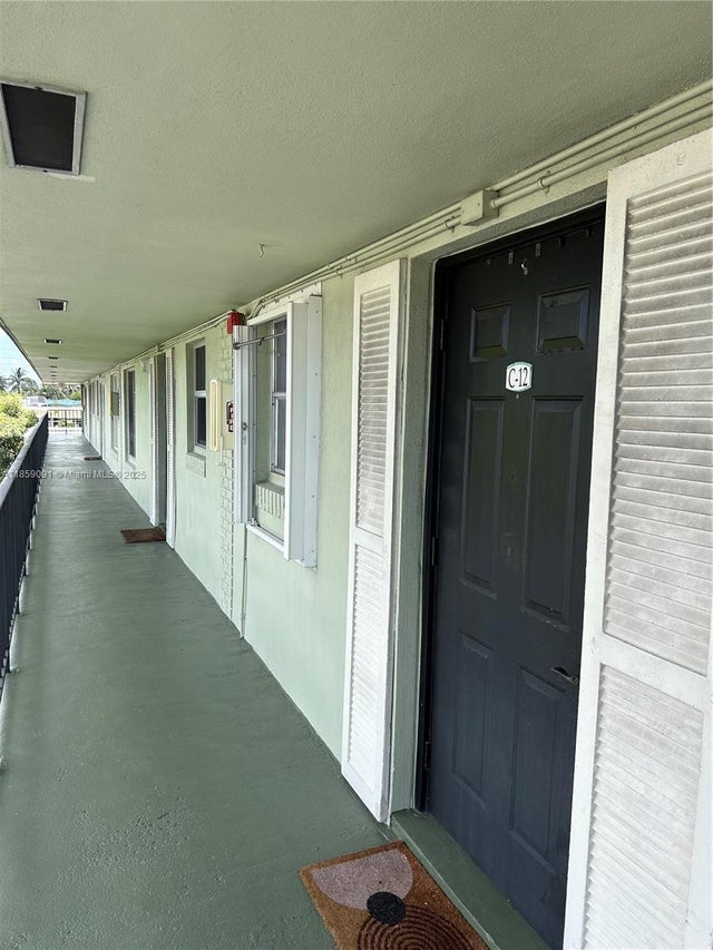 1 of 29 - 801 W Oakland Park Blvd C12, Oakland Park, FL