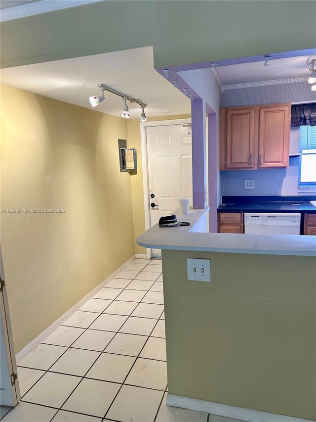 5 of 29 - 801 W Oakland Park Blvd C12, Oakland Park, FL