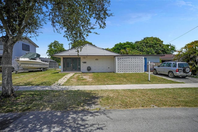 3 of 33 - 16313 Sw 99th Pl, Miami, FL