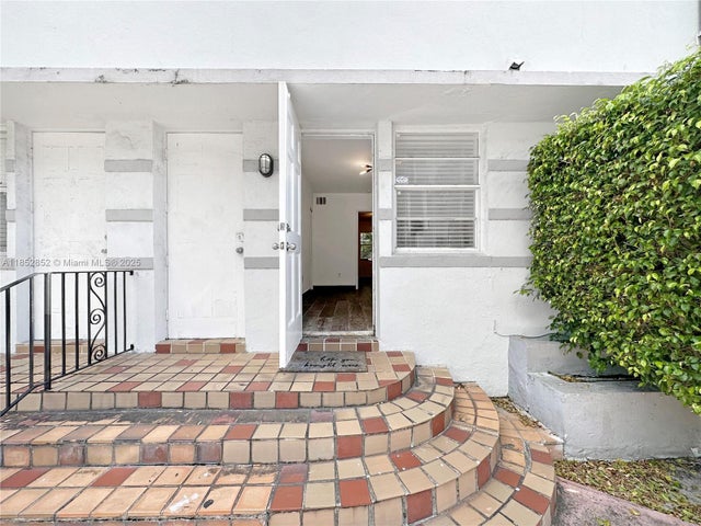 2 of 28 - 901 Euclid Ave 7, Miami Beach, FL