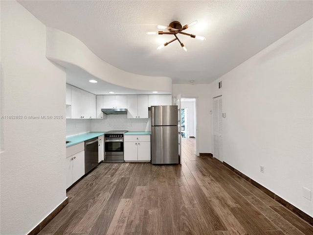 4 of 28 - 901 Euclid Ave 7, Miami Beach, FL