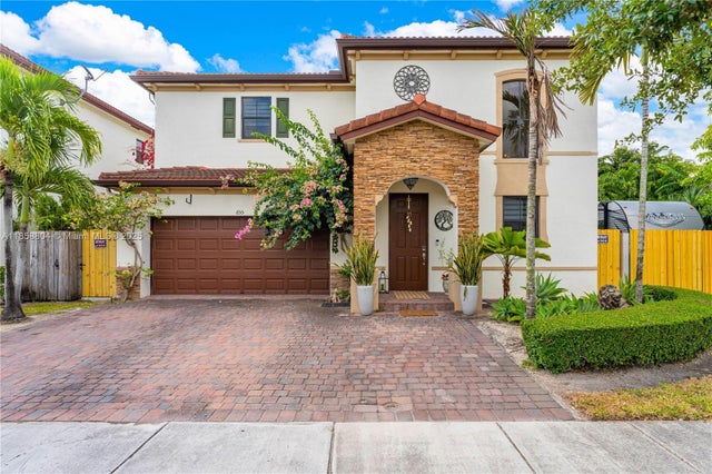 1 of 40 - 655 Se 37 Terrace, Homestead, FL