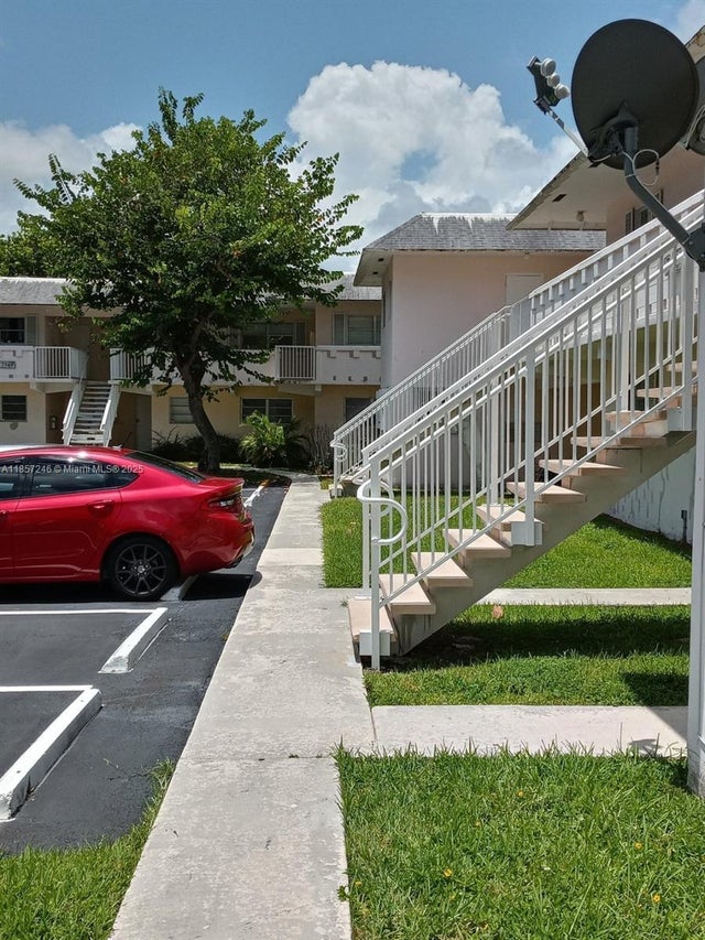 2 of 3 - 7426 Sw 82nd St D221, Miami, FL