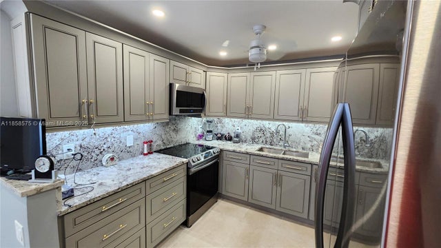 4 of 40 - 4047 Lyndhurst K 4047, Deerfield Beach, FL