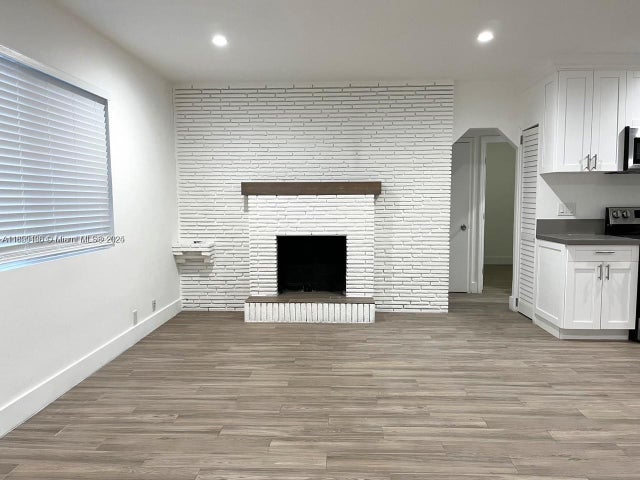 4 of 11 - 1818 Sherman St, Hollywood, FL