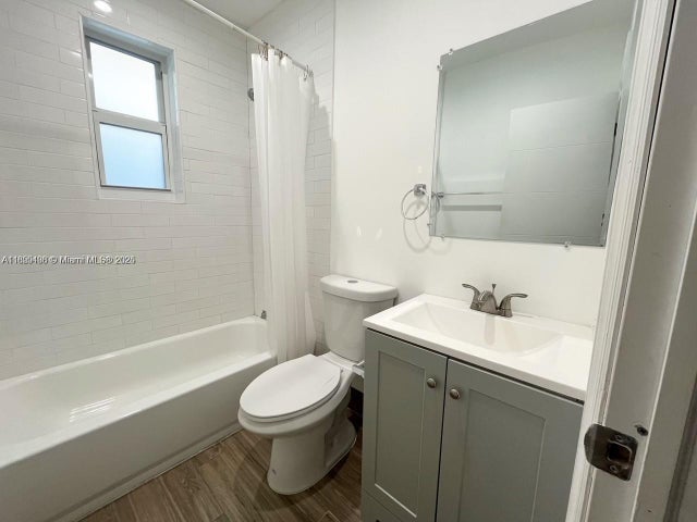 5 of 11 - 1818 Sherman St, Hollywood, FL