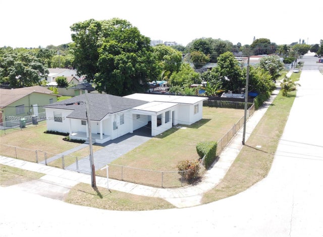 2 of 43 - 10490 Sw 173rd Ter, Miami, FL