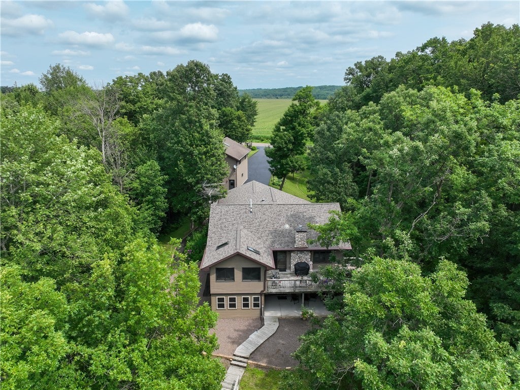 19512 234th Street, Cornell