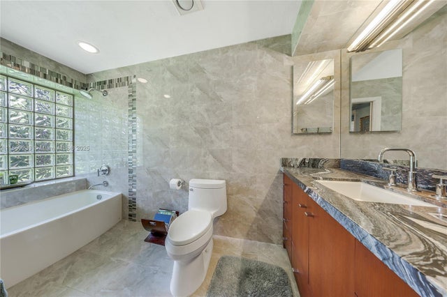 5 of 20 - 8370 Sw 89th St, Miami, FL