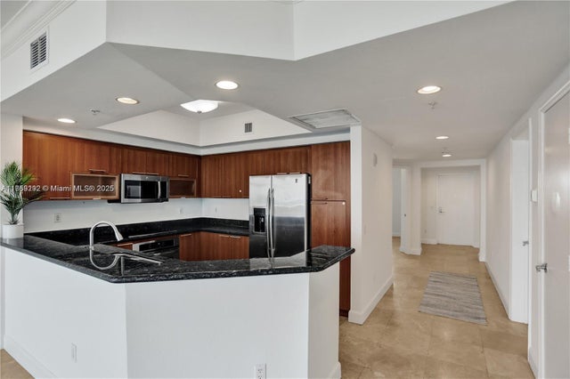2 of 20 - 15051 Royal Oaks Ln 2603, North Miami, FL
