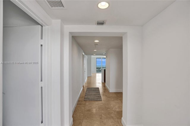 4 of 20 - 15051 Royal Oaks Ln 2603, North Miami, FL