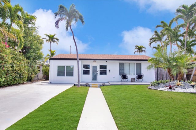 1 of 32 - 7517 Hispanola, North Bay Village, FL