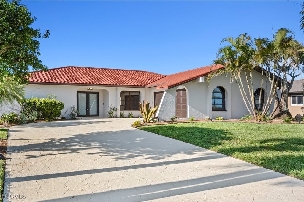 920 Se 16th Ter, CAPE CORAL
