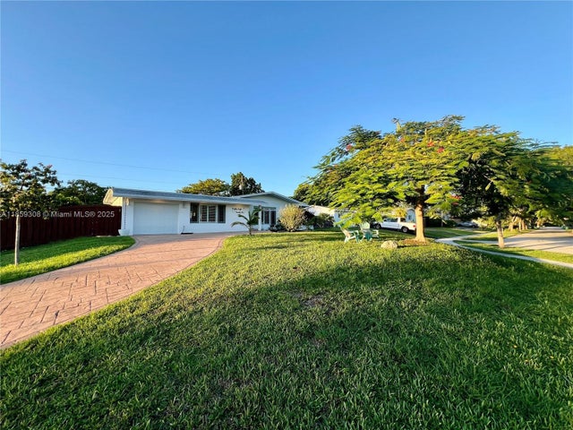 2 of 40 - 8821 Sw 192nd St, Cutler Bay, FL
