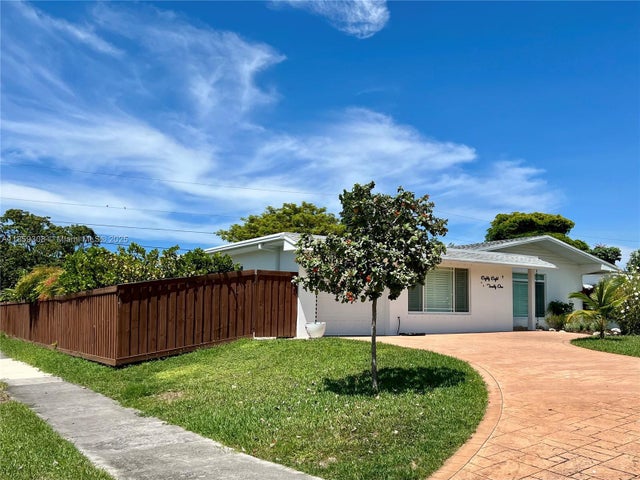 5 of 40 - 8821 Sw 192nd St, Cutler Bay, FL
