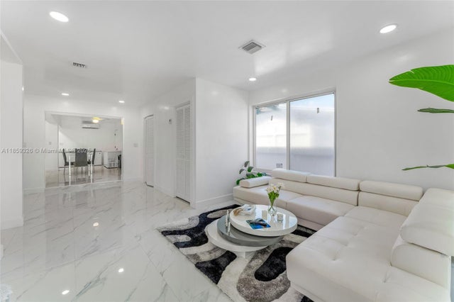 3 of 37 - 730 Curtiss Dr, Opa Locka, FL