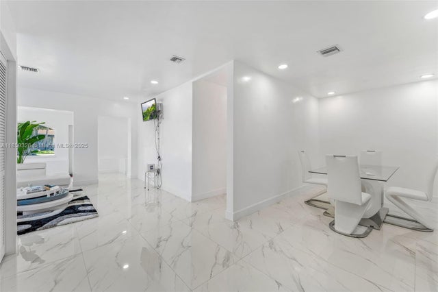 5 of 37 - 730 Curtiss Dr, Opa Locka, FL