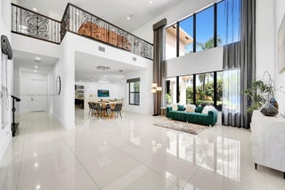 Photo of Listing #A11859047