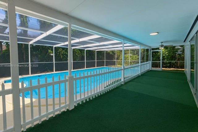 1 of 11 - 535 Ne 158th St, Miami, FL