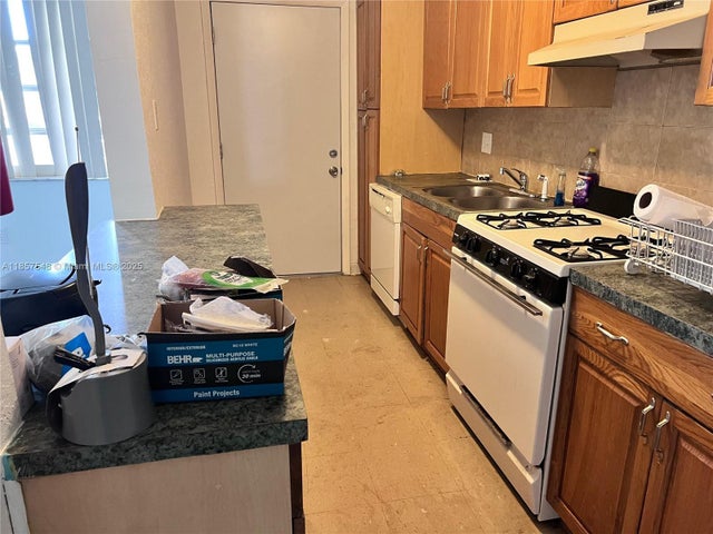 3 of 3 - 160 Ne 203rd Ter E5, Miami Gardens, FL
