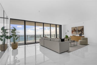 Photo of Listing #A11858261