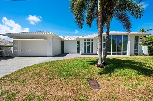3 of 45 - 2815 Ne 26th Pl, Fort Lauderdale, FL