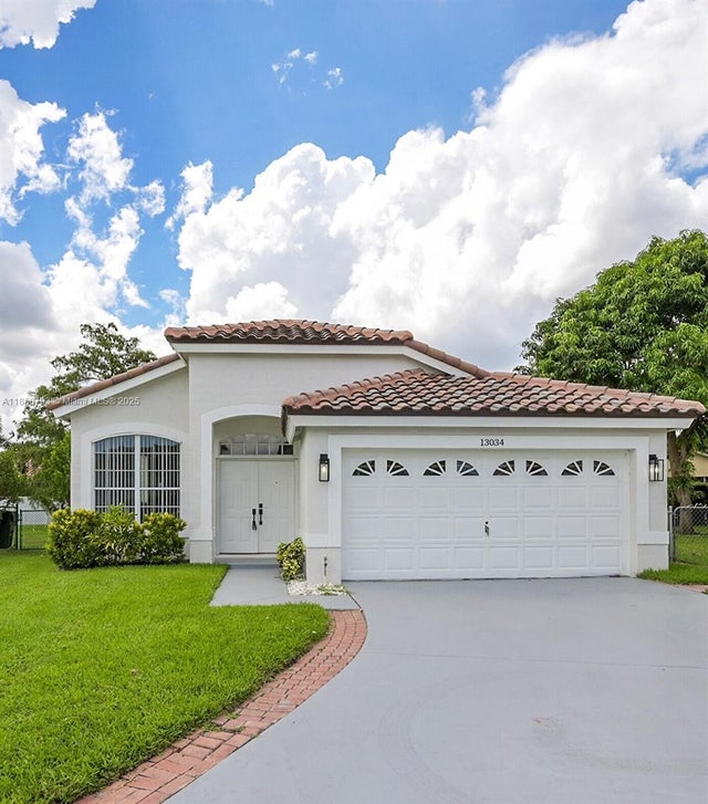 2 of 31 - 13034 Sheridan Ter, Wellington, FL
