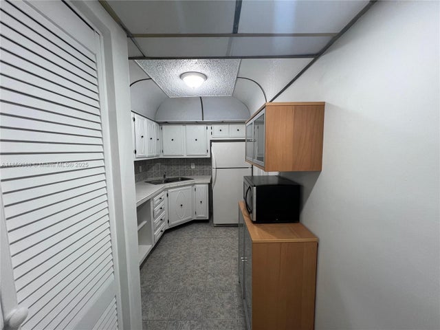 5 of 27 - 3101 Oakland Shores Dr H104, Oakland Park, FL