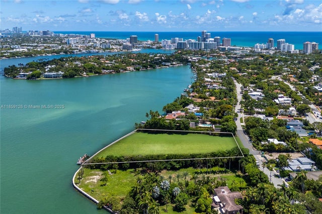 3 of 11 - 5940 N Bay Rd, Miami Beach, FL