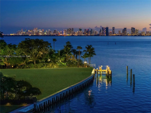 4 of 11 - 5940 N Bay Rd, Miami Beach, FL