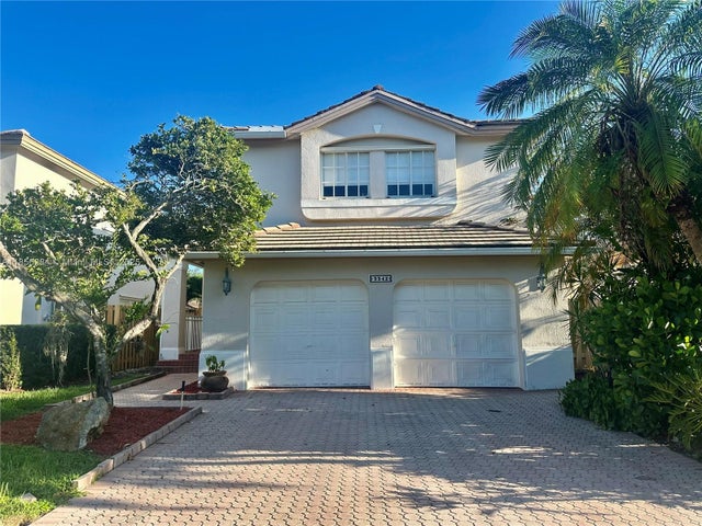 1 of 28 - 9942 Nw 29th St, Doral, FL