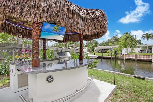 1 of 13 - 2442 Bimini Ln, Fort Lauderdale, FL