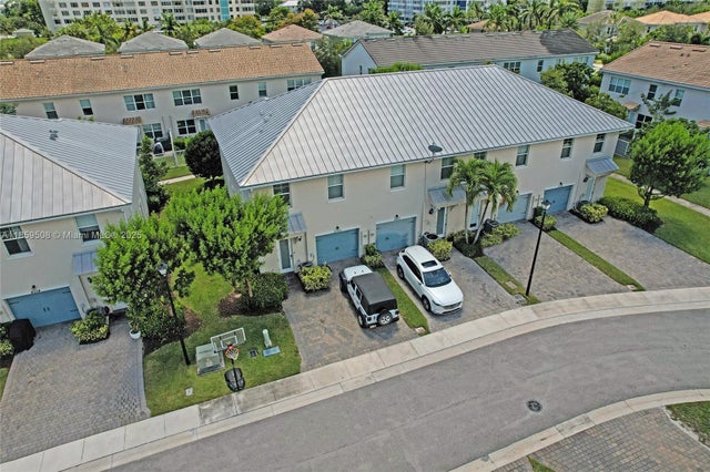 2 of 38 - 4046 Long Leaf Ln, Hollywood, FL