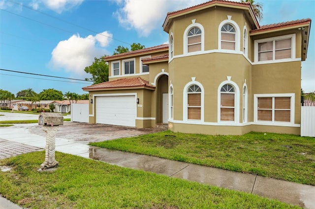 4 of 50 - 10197 Sw 26th Ter, Miami, FL