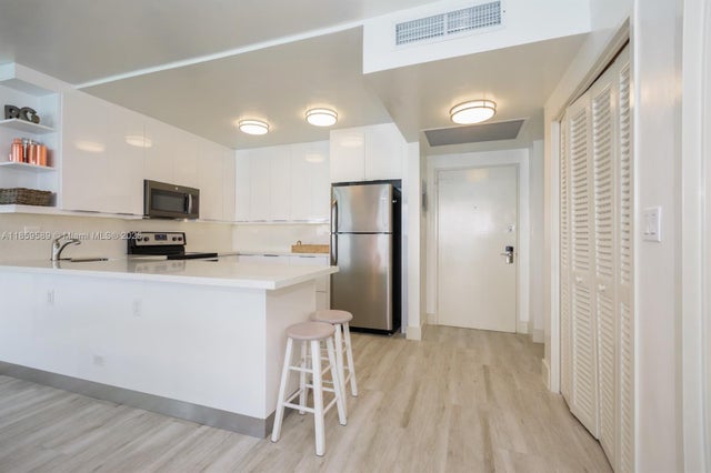 4 of 53 - 5601 Collins Ave 1204, Miami Beach, FL