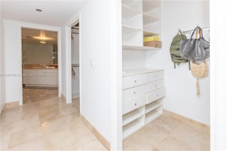 Photo of Listing #A11857700