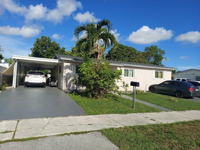 1 of 27 - 20200 Sw 113th Place, Miami, FL