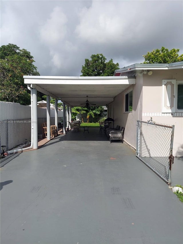 2 of 27 - 20200 Sw 113th Place, Miami, FL