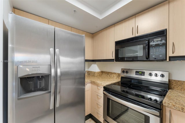 5 of 29 - 2951 S Bayshore Dr 506, Miami, FL